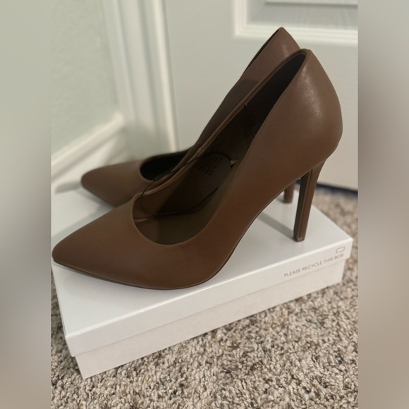 Torrid Pointed Toe Stiletto Pump - Picture 2 of 6